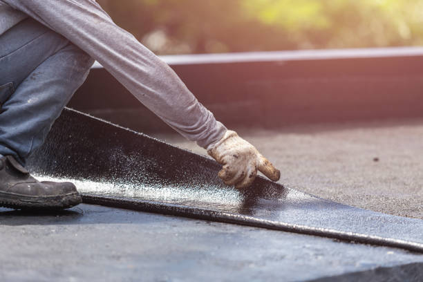 Professional Vapor Barrier Installation technician working in Waukau, WI